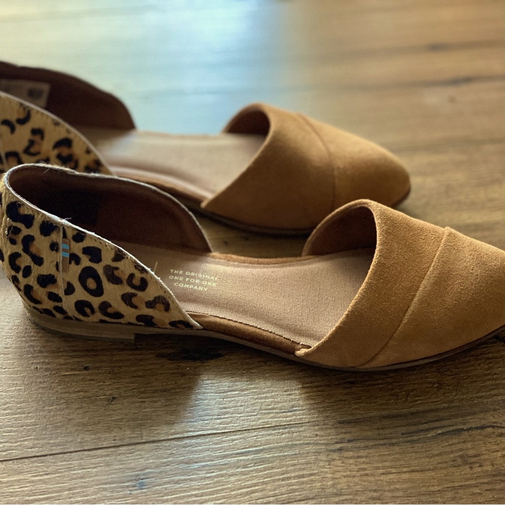 TOMS Size 6 suede and leopard print. Used very few times.